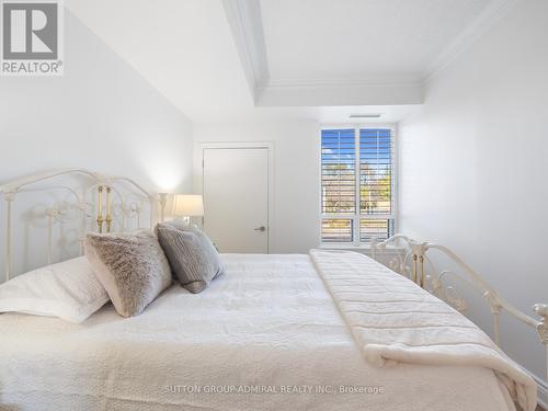 208 - 801 Lawrence Avenue E, Toronto, ON - Indoor Photo Showing Bedroom