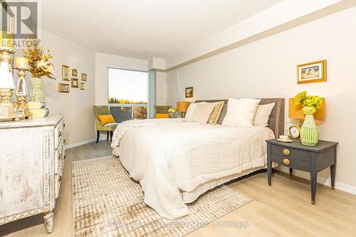 501 - 712 Rossland Road W, Whitby, ON - Indoor Photo Showing Bedroom