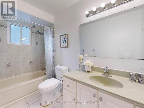 200 Placentia Boulevard, Toronto, ON - Indoor Photo Showing Bathroom