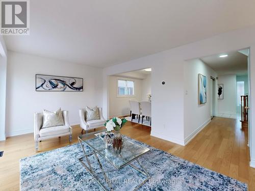 200 Placentia Boulevard, Toronto, ON - Indoor Photo Showing Living Room