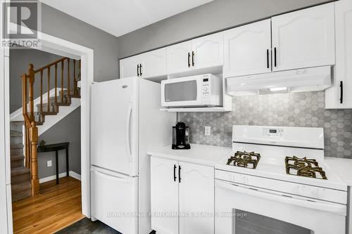 948 Markwick Crescent, Ottawa, ON - Indoor Photo Showing Kitchen