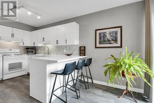 948 Markwick Crescent, Ottawa, ON - Indoor Photo Showing Kitchen