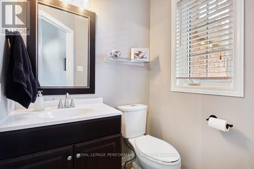 948 Markwick Crescent, Ottawa, ON - Indoor Photo Showing Bathroom