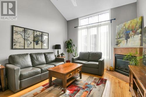 948 Markwick Crescent, Ottawa, ON - Indoor Photo Showing Living Room With Fireplace