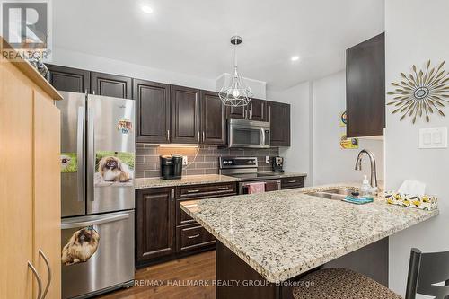 I - 362 Wood Acres Grove, Ottawa, ON - Indoor Photo Showing Kitchen With Double Sink With Upgraded Kitchen