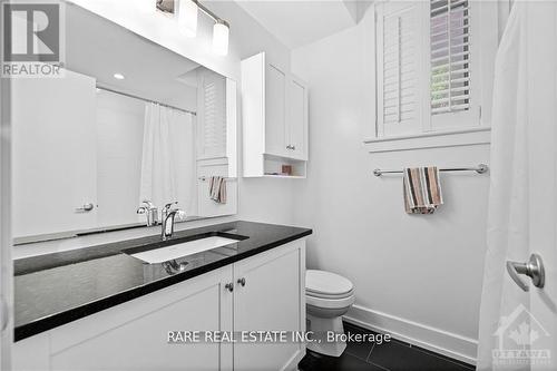 27 Bergeron Street, Ottawa, ON - Indoor Photo Showing Bathroom