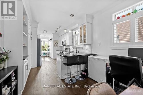 27 Bergeron Street, Ottawa, ON - Indoor Photo Showing Kitchen With Upgraded Kitchen