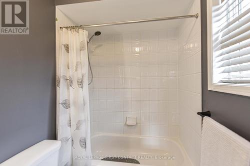 1913 Emerald Court, Innisfil, ON - Indoor Photo Showing Bathroom