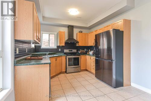 1913 Emerald Court, Innisfil, ON - Indoor Photo Showing Kitchen With Stainless Steel Kitchen