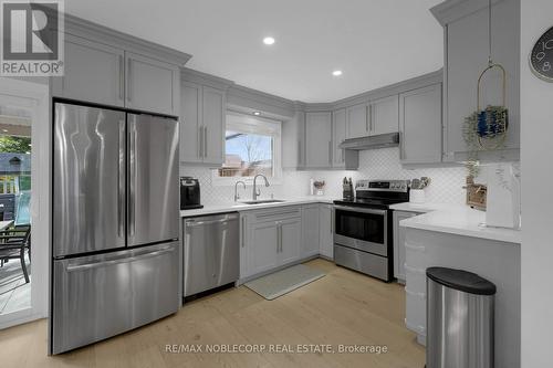 115 Aberdeen Avenue, Vaughan, ON - Indoor Photo Showing Kitchen