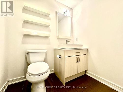 614 - 9205 Yonge Street, Richmond Hill, ON - Indoor Photo Showing Bathroom