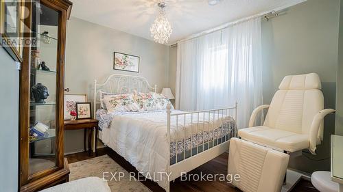 335 North Forest Crescent, Orillia, ON - Indoor Photo Showing Bedroom