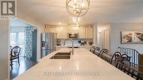 335 North Forest Crescent, Orillia, ON - Indoor Photo Showing Kitchen With Double Sink