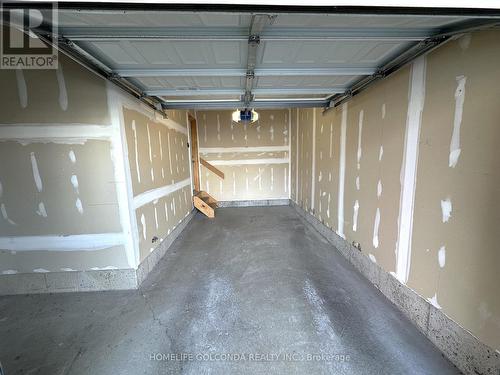 25 - 1 Leggott Avenue, Barrie, ON - Indoor Photo Showing Garage