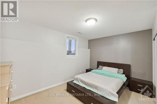 148 Urbancrest, Ottawa, ON - Indoor Photo Showing Bedroom