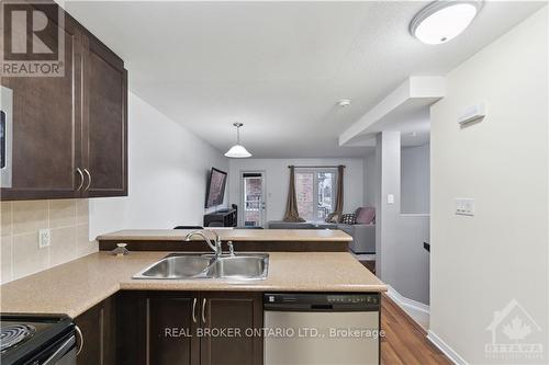 148 Urbancrest, Ottawa, ON - Indoor Photo Showing Kitchen With Double Sink