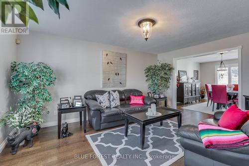 151 Tiner Avenue, Thames Centre (Dorchester), ON - Indoor Photo Showing Living Room