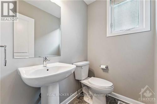 807 Sculpin Street, Ottawa, ON - Indoor Photo Showing Bathroom