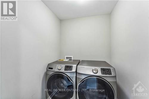 807 Sculpin Street, Ottawa, ON - Indoor Photo Showing Laundry Room