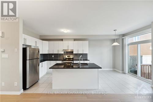 807 Sculpin Street, Ottawa, ON - Indoor Photo Showing Kitchen