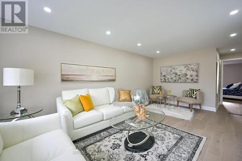 75 Randall Avenue, Hamilton, ON - Indoor Photo Showing Living Room