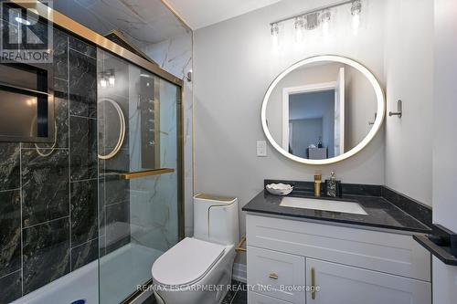 75 Randall Avenue, Hamilton, ON - Indoor Photo Showing Bathroom