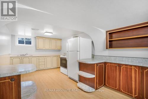 545 Neighbourhood Way, Ottawa, ON - Indoor Photo Showing Kitchen With Double Sink