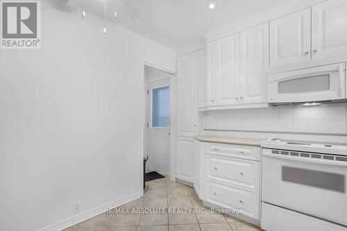 545 Neighbourhood Way, Ottawa, ON - Indoor Photo Showing Kitchen