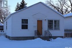 1438 F AVENUE N  Saskatoon, SK S7L 1X7