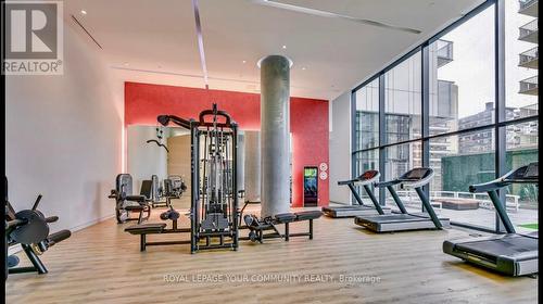 409 - 185 Roehampton Avenue, Toronto, ON - Indoor Photo Showing Gym Room