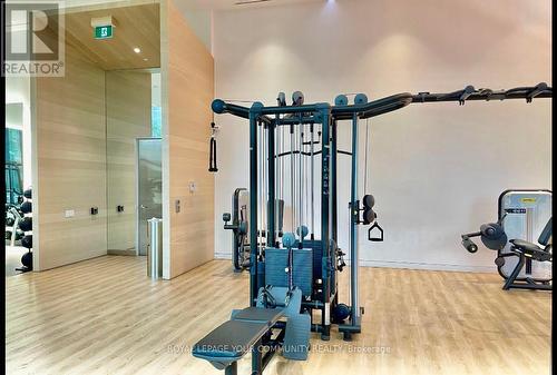 409 - 185 Roehampton Avenue, Toronto, ON - Indoor Photo Showing Gym Room