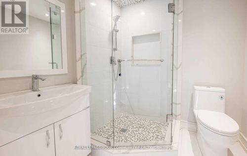 380 Roehampton Avenue, Toronto, ON - Indoor Photo Showing Bathroom