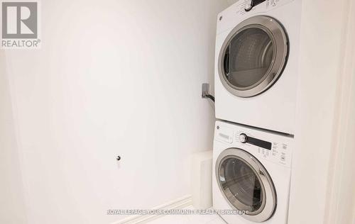 380 Roehampton Avenue, Toronto, ON - Indoor Photo Showing Laundry Room