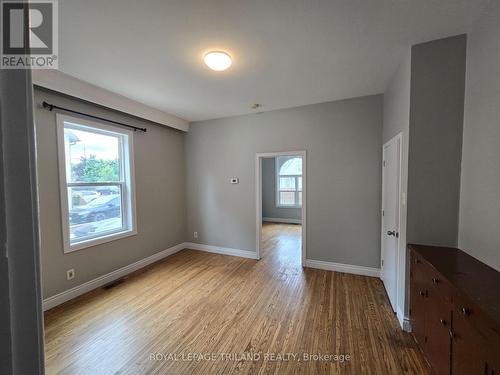 18 Childers Street, London, ON - Indoor Photo Showing Other Room