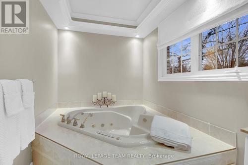 172 Old Colony Road, Ottawa, ON - Indoor Photo Showing Bathroom