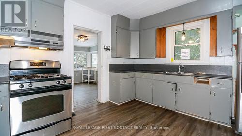 301 Fourth Street, Midland, ON - Indoor Photo Showing Kitchen With Double Sink