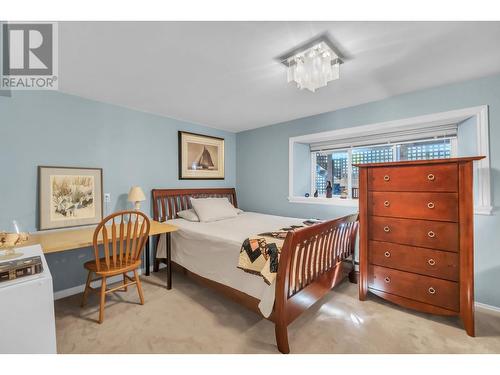 3164 Fairmont Road, North Vancouver, BC - Indoor Photo Showing Bedroom