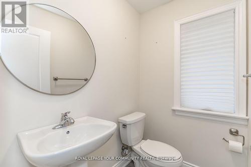 27 Lorne Thomas Place, New Tecumseth, ON - Indoor Photo Showing Bathroom