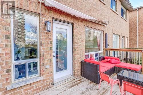 93 Revelstoke Crescent, Richmond Hill, ON - Outdoor With Deck Patio Veranda With Exterior