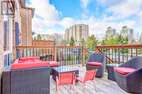 93 Revelstoke Crescent, Richmond Hill, ON - Outdoor With Deck Patio Veranda With Exterior