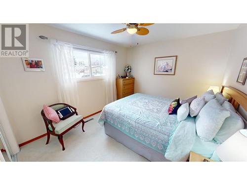 600 16Th Avenue S, Cranbrook, BC - Indoor Photo Showing Bedroom