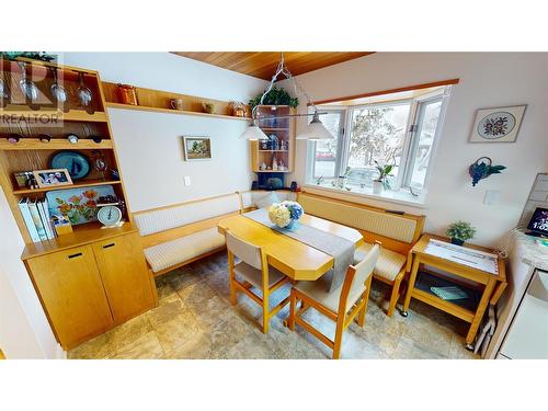 600 16Th Avenue S, Cranbrook, BC - Indoor Photo Showing Dining Room