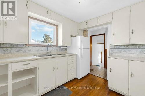 23B Old Portage Road, Prince Edward County (Ameliasburgh), ON - Indoor Photo Showing Kitchen With Double Sink