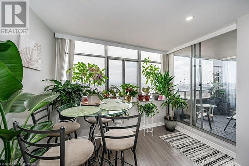 View of sunroom / solarium - 3100 Kirwin Avenue Unit# 2102, Mississauga, ON - Indoor