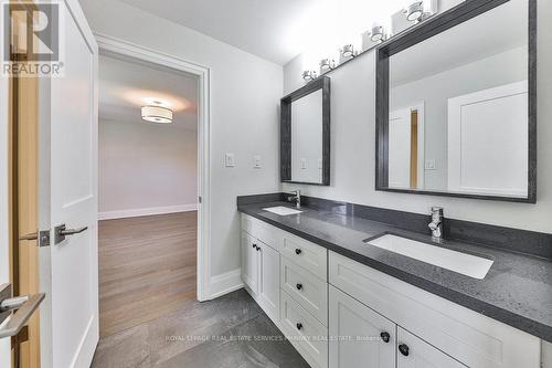 2068 Mississauga Road, Mississauga, ON - Indoor Photo Showing Bathroom