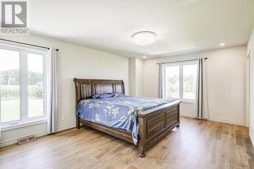 669 Prospect Road, Kawartha Lakes, ON - Indoor Photo Showing Bedroom