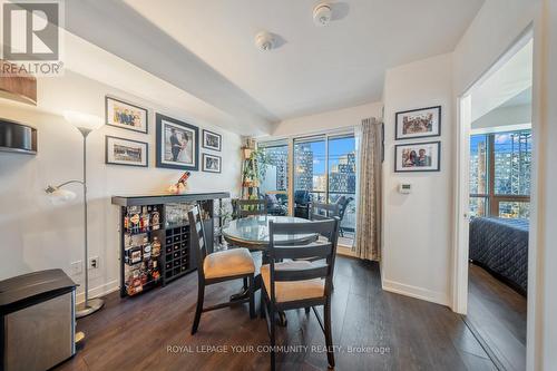 555 - 31 Tippet Road, Toronto, ON - Indoor Photo Showing Dining Room