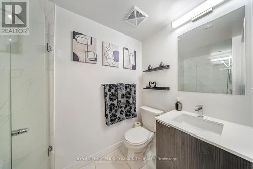 555 - 31 Tippet Road, Toronto, ON - Indoor Photo Showing Bathroom