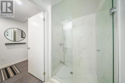 555 - 31 Tippet Road, Toronto, ON - Indoor Photo Showing Bathroom