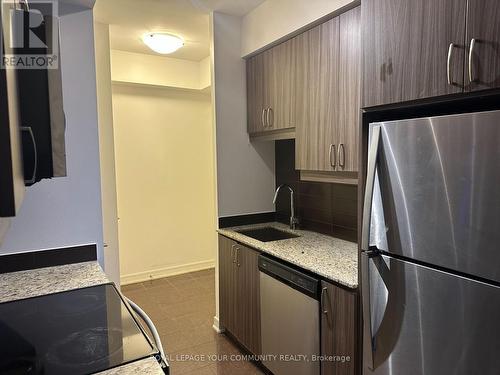 1612Nw - 9201 Yonge Street, Richmond Hill, ON - Indoor Photo Showing Kitchen